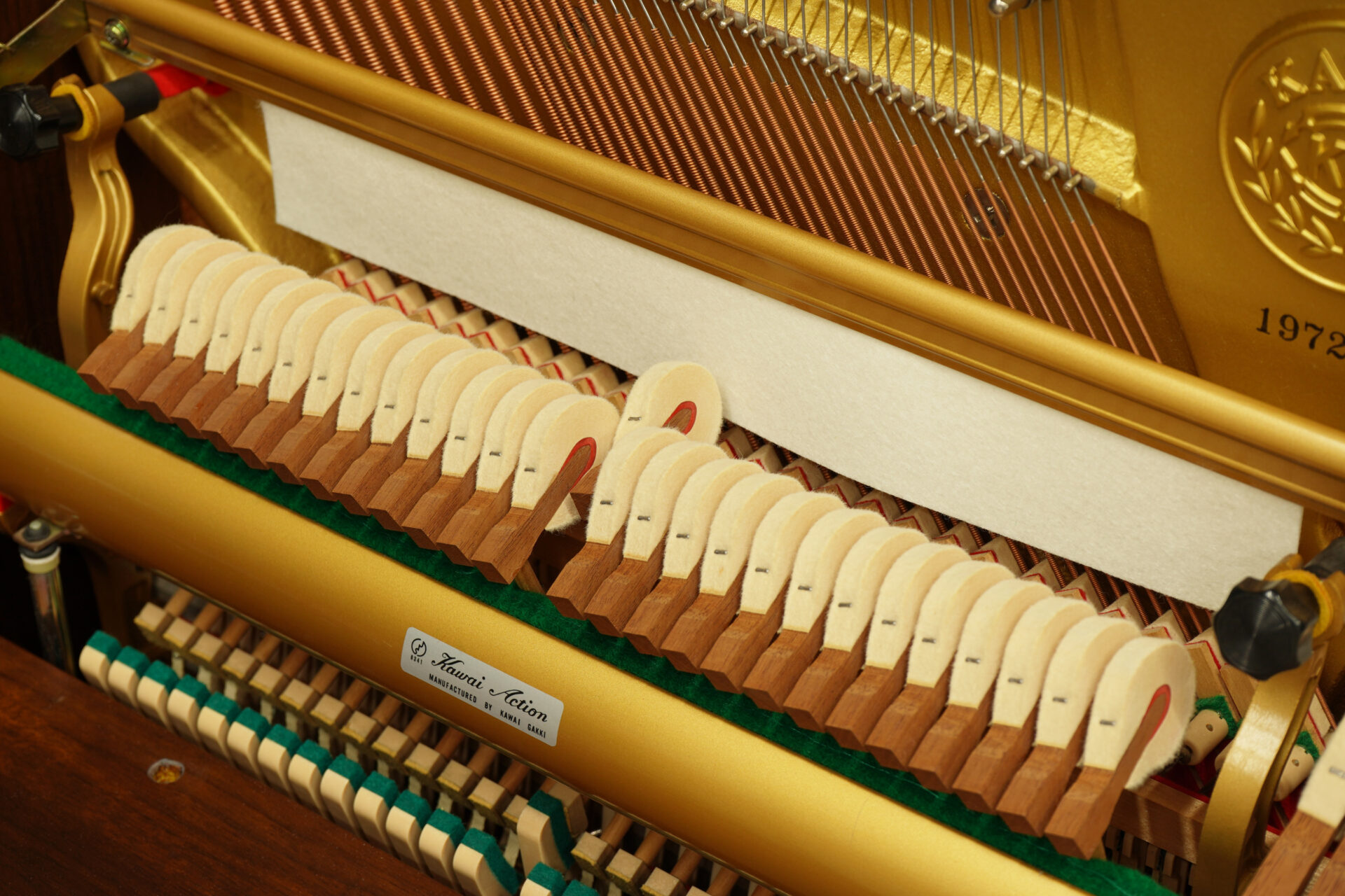 高品質な中古ピアノの販売（修理・再生）は伸和ピアノ
